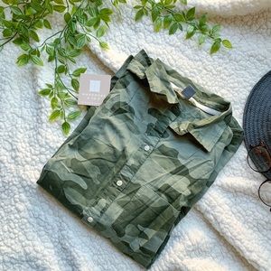 Old Navy Camo classic shirt